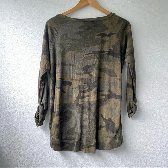 TNA Green Camo 3/4 length sleeve Top - Picture 8 of 10